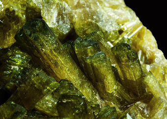 Clinozoisite - Concession Morgan 3, Coayllo, Dos De Mayo, Peru