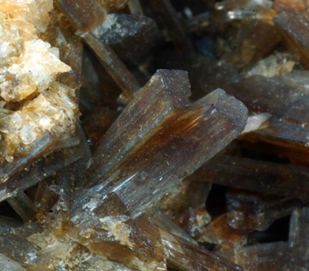 Childrenite, Roscherite,Po�o d'Antas claim, Piau� Valley, Taquaral, Minas Gerais, Brazil