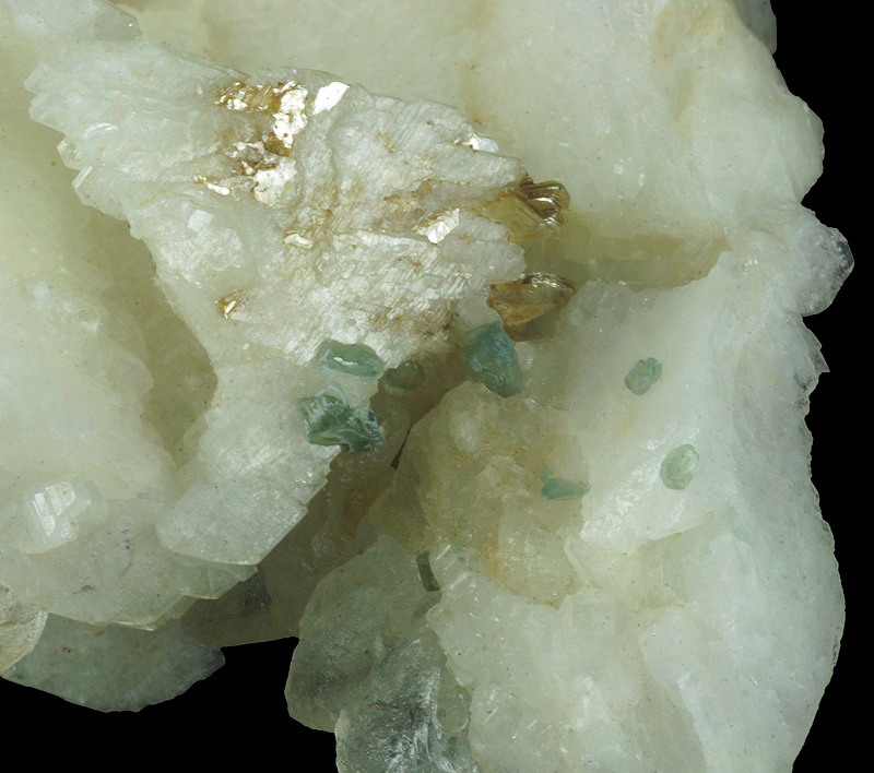 Beryllonite, Fluorapatite, Albite - Tel�rio claim, Lin�polis, Minas Gerais, Brazil