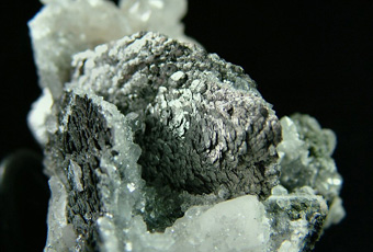 L�llingite, Calcite, Quartz - Huanggang Fe-Sn deposit (Huanggangliang Mine; Huanggang Mine), Hexigten Banner (Keshiketeng Co.), Ulanhad League (Chifeng Prefecture), Inner Mongolia, China