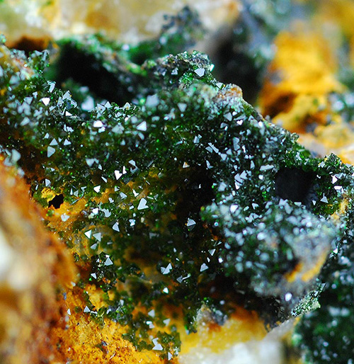 Libethenite - Podlipa deposit - Lubietov� - Bansk� Bystrica Co. - Bansk� Bystrica Region - Slovakia