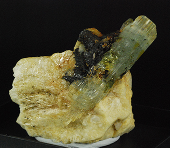 Beryl - Nagar mine � Hunza Valley - Gilgit Distr. - Baltistan - Pakistan