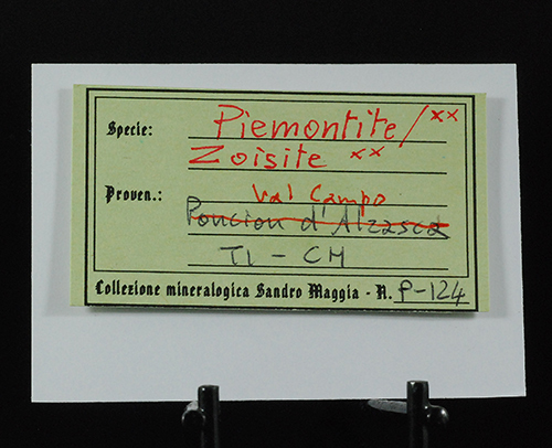 Piemontite and zoisite - Campo Valley - Campo Blenio - Camadra Valley  Blenio Valley - Blenio - Ticino - Switzerland