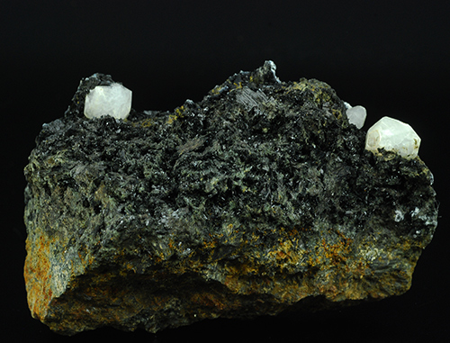Analcime and epidote - Imilchil - Er Rachidia Prov. - Dr�a-Tafilalet Region - Morocco