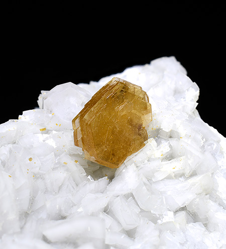 Bastn�site-(Ce) - Trimouns, Luzenac, Ariege, France