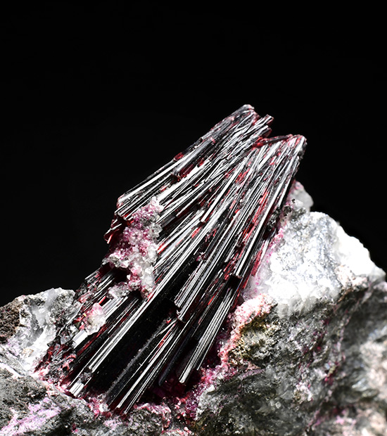 Erythrite - Aghbar mine - Bou Azzer distr. - Tazenakht - Ourzazate prov. - Souss-Massa-Draa reg. - Morocco