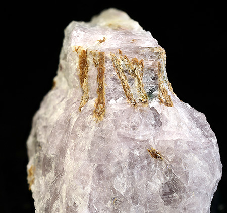 Phosinaite-(Ce) on Ussingite - Palitra pegmatite, Karnasurt mine, Karnasurt Mountain, Lovozersky District, Murmansk Oblast, Russia