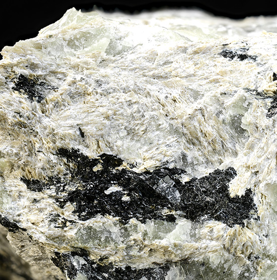 Perlialite- Loparskaya Valley, Yukspor Mt, Khibiny Massif, Murmansk Oblast, Russia (TL)