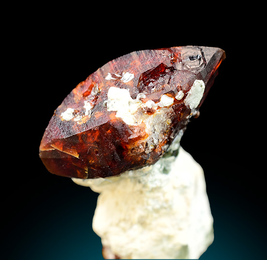 Chondrodite - Ladjuar Medam, Sar-e Sang, Koksha Valley, Kuran wa Munjan District, Badakhshan, Afghanistan