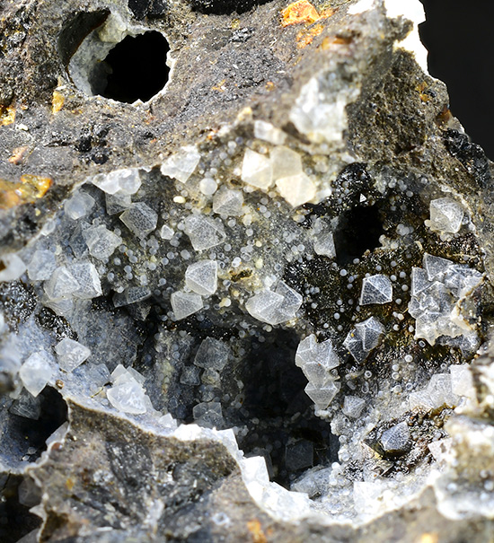 Faujasite-Na, phillipsite and offretite - Limberg quarries - Sasbach - Kaiserstuhl - Baden-W�rttemberg - Germany (TL)